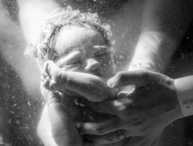 女人是怎么生孩子的？看过这些图的男人都哭了……