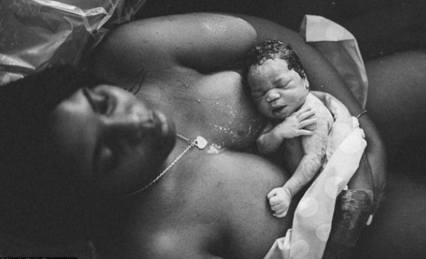 女人是怎么生孩子的？看过这些图的男人都哭了……