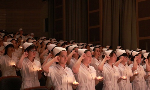 国际护士节 南丁格尔之灯如何照亮千家万户