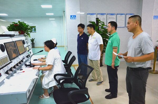 黔南州首台多人高压氧舱在黔南州人民医院正式投入使用_拓诊卫生资讯