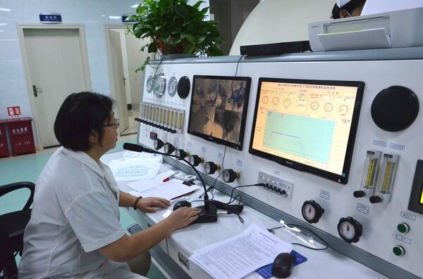 黔南州首台多人高压氧舱在黔南州人民医院正式投入使用_拓诊卫生资讯